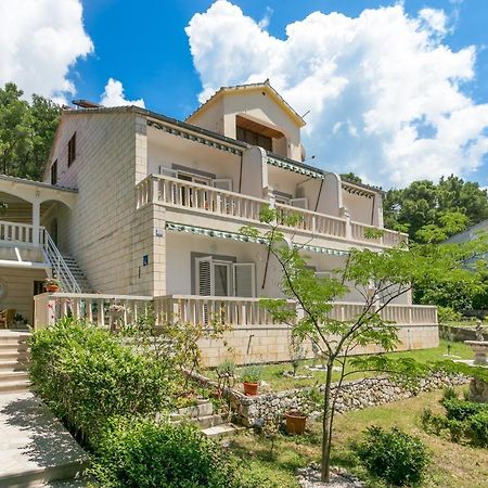 Apartments By The Sea Brela, Makarska - 18356 Zewnętrze zdjęcie