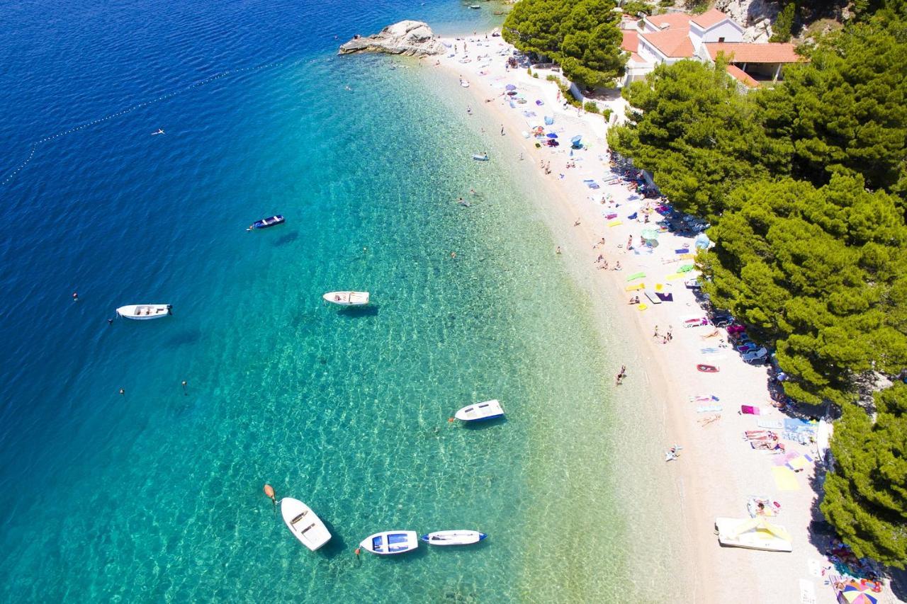 Apartments By The Sea Brela, Makarska - 18356 Zewnętrze zdjęcie