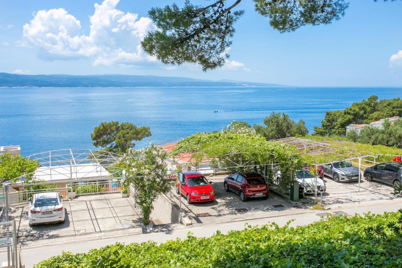 Apartments By The Sea Brela, Makarska - 18356 Zewnętrze zdjęcie