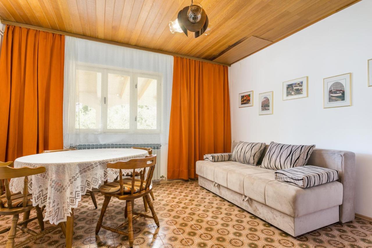 Apartments By The Sea Brela, Makarska - 18356 Zewnętrze zdjęcie