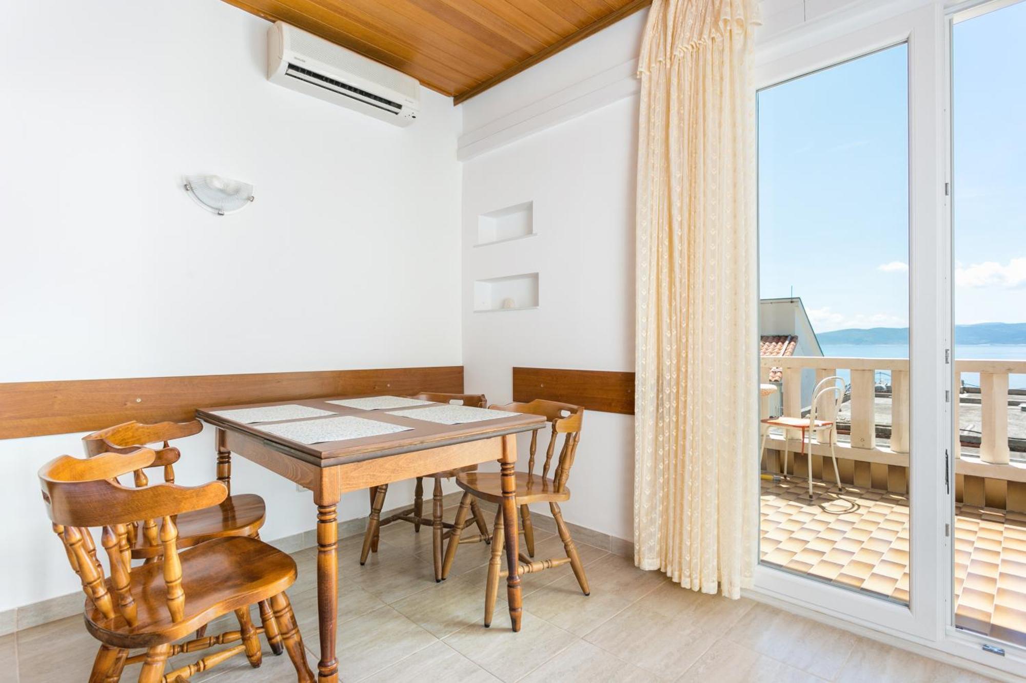 Apartments By The Sea Brela, Makarska - 18356 Zewnętrze zdjęcie