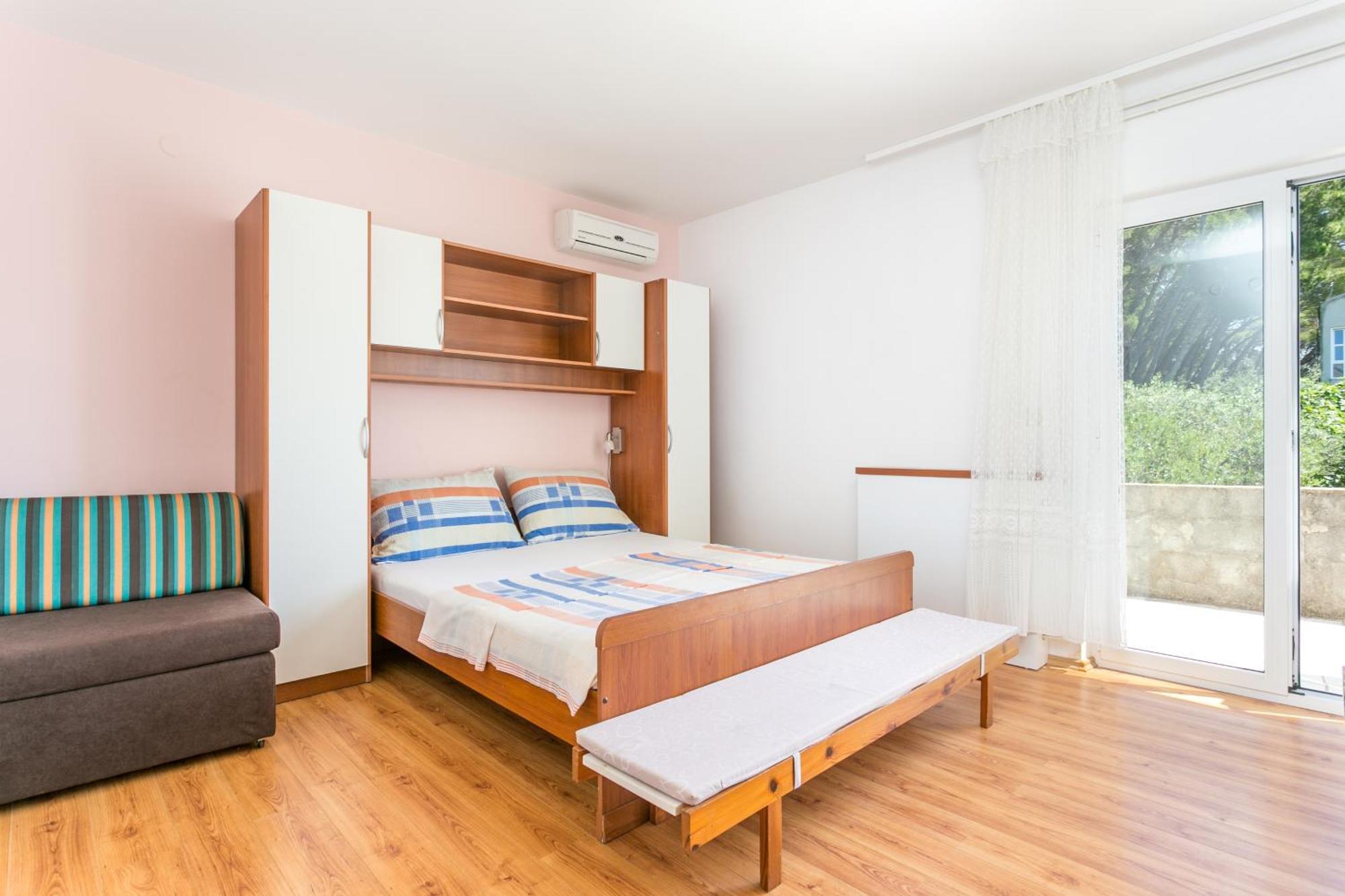 Apartments By The Sea Brela, Makarska - 18356 Zewnętrze zdjęcie